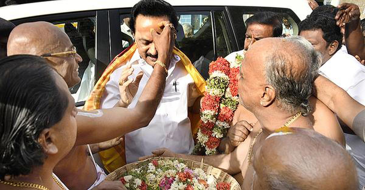 Stalin's acceptance of temple honours at Srirangam sparks a row on DMK's  commitment to atheism - The Hindu