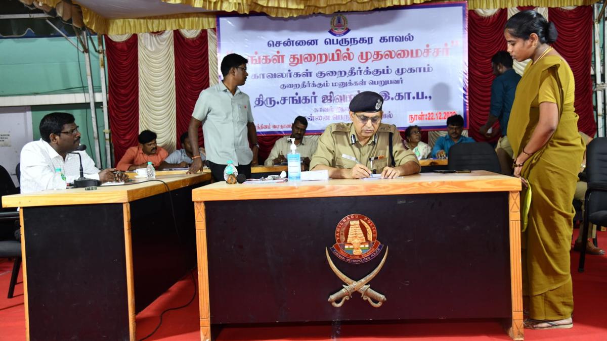 Commissioner holds grievance redress meet for police personnel 