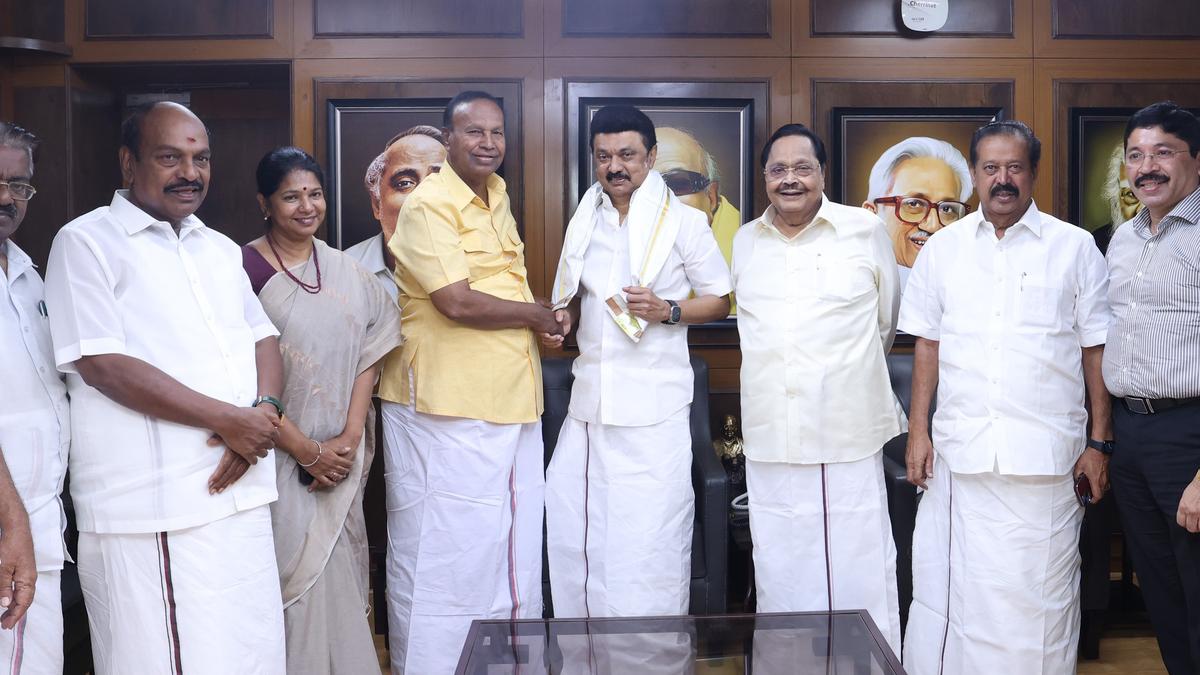 DMK fields Anniyur Siva as candidate for Vikravandi byelection