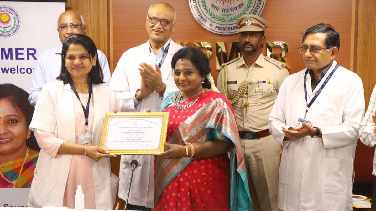 L-G felicitates Jipmer robotic surgery team for completing over 1,300 procedures