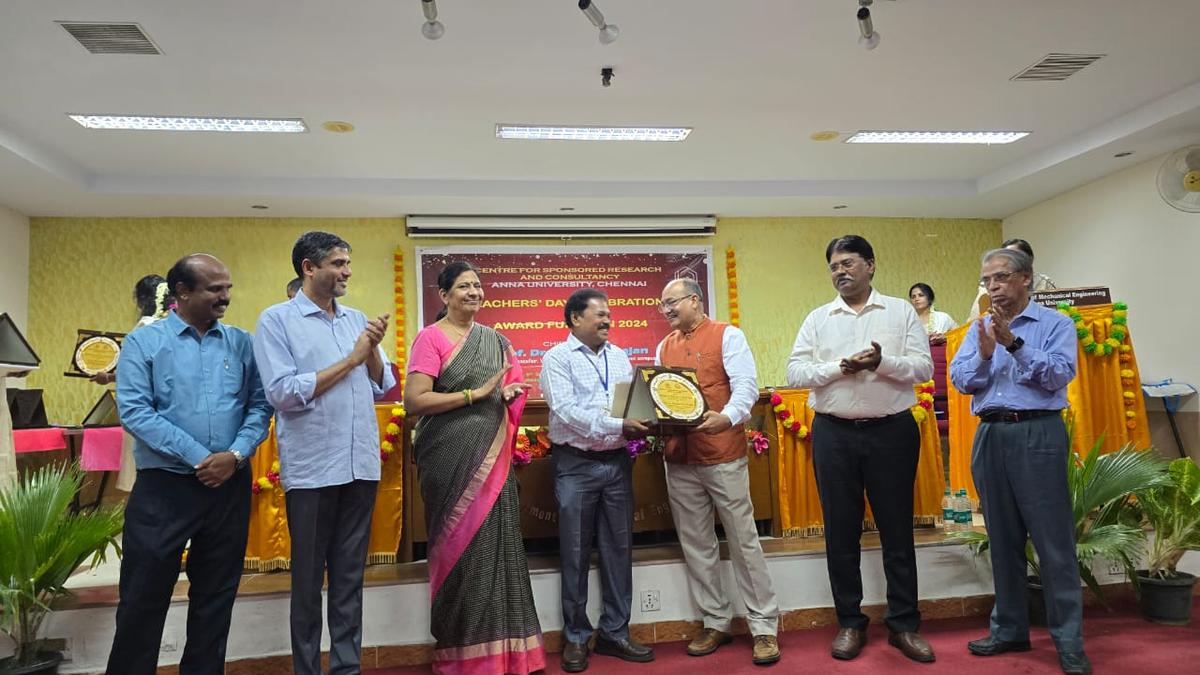 Anna University honours chemistry professor on Teacher’s Day