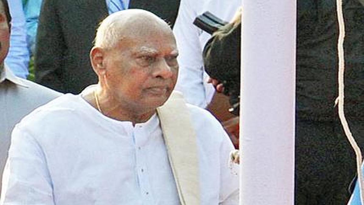 OPS may hoist national flag on Republic Day The Hindu