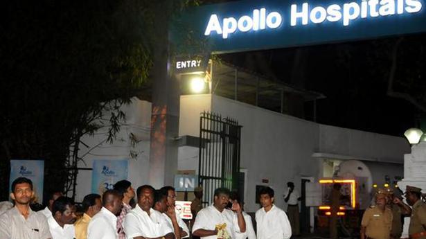 AIIMS panel gives clean chit to Apollo Hospitals on Jayalalithaa treatment