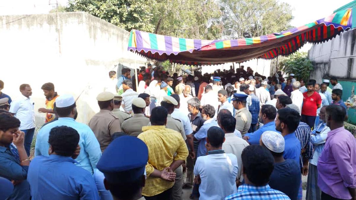 Police arrest 35 persons for rioting after a death during bull race at village near Tirupattur