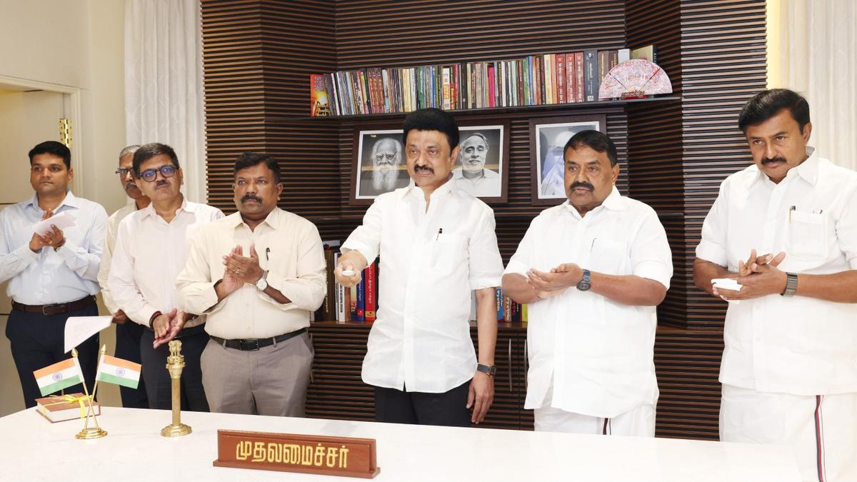 Stalin virtually inaugurates auditorium at Pasumpon