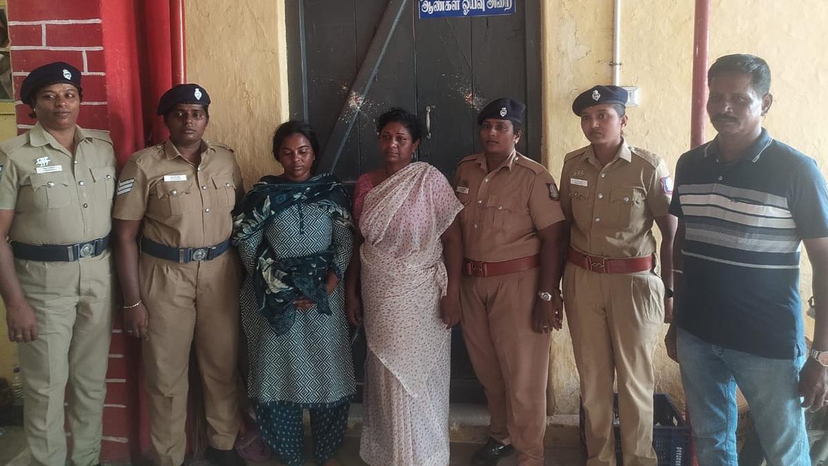 Two persons arrested for stealing gold jewellery at Arakkonam railway station