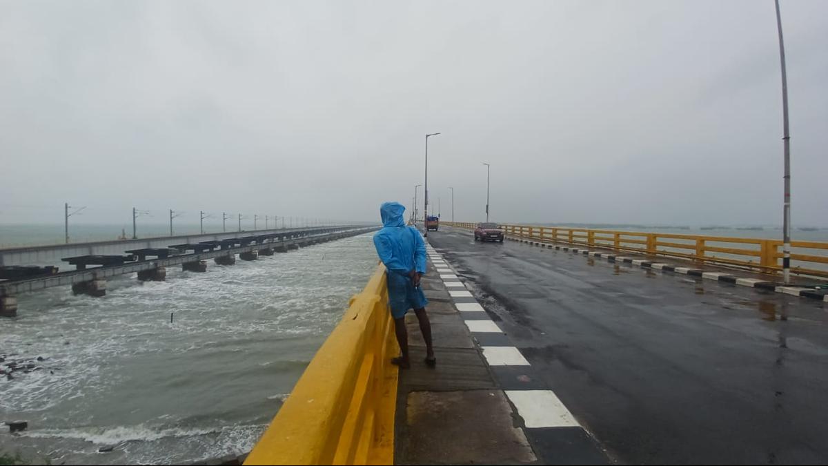 Cyclonic storm over Bay of Bengal to bring intense rainfall over T.N. coasts till December 1