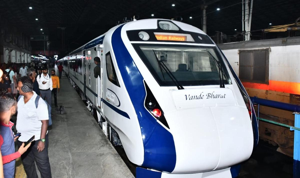 vande-bharat-express-completes-trial-run-between-chennai-and-mysuru