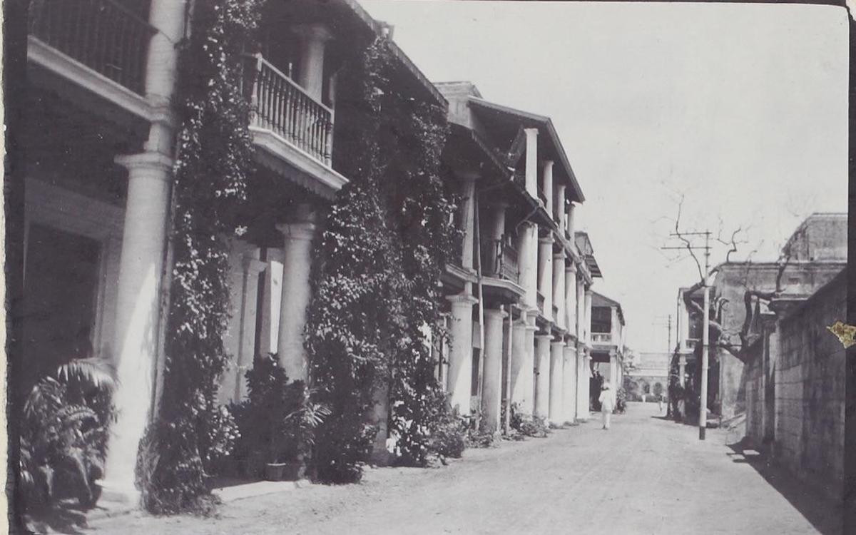 One of the oldest buildings in the Fort, the photographs of Last House show how the place has reached a point of collapse. 