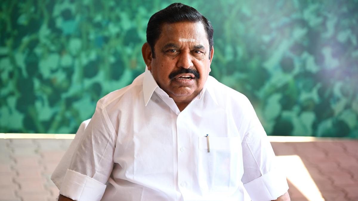 Palaniswami terms probe panel ‘eyewash’, calls for CBI investigation