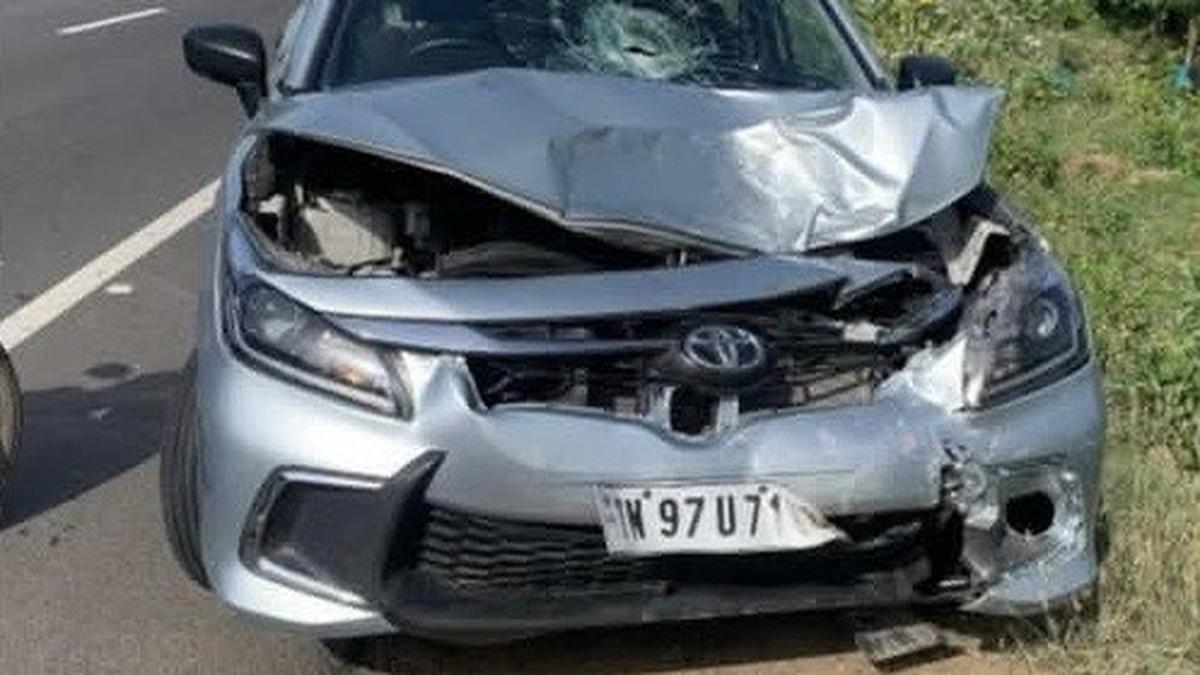 Woman killed, five injured in road accident in Tiruvannamalai 