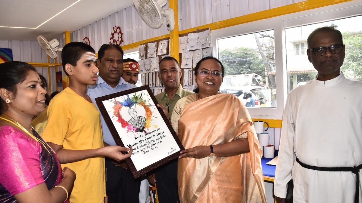 Collector inaugurates shop selling products made by persons with intellectual disabilities