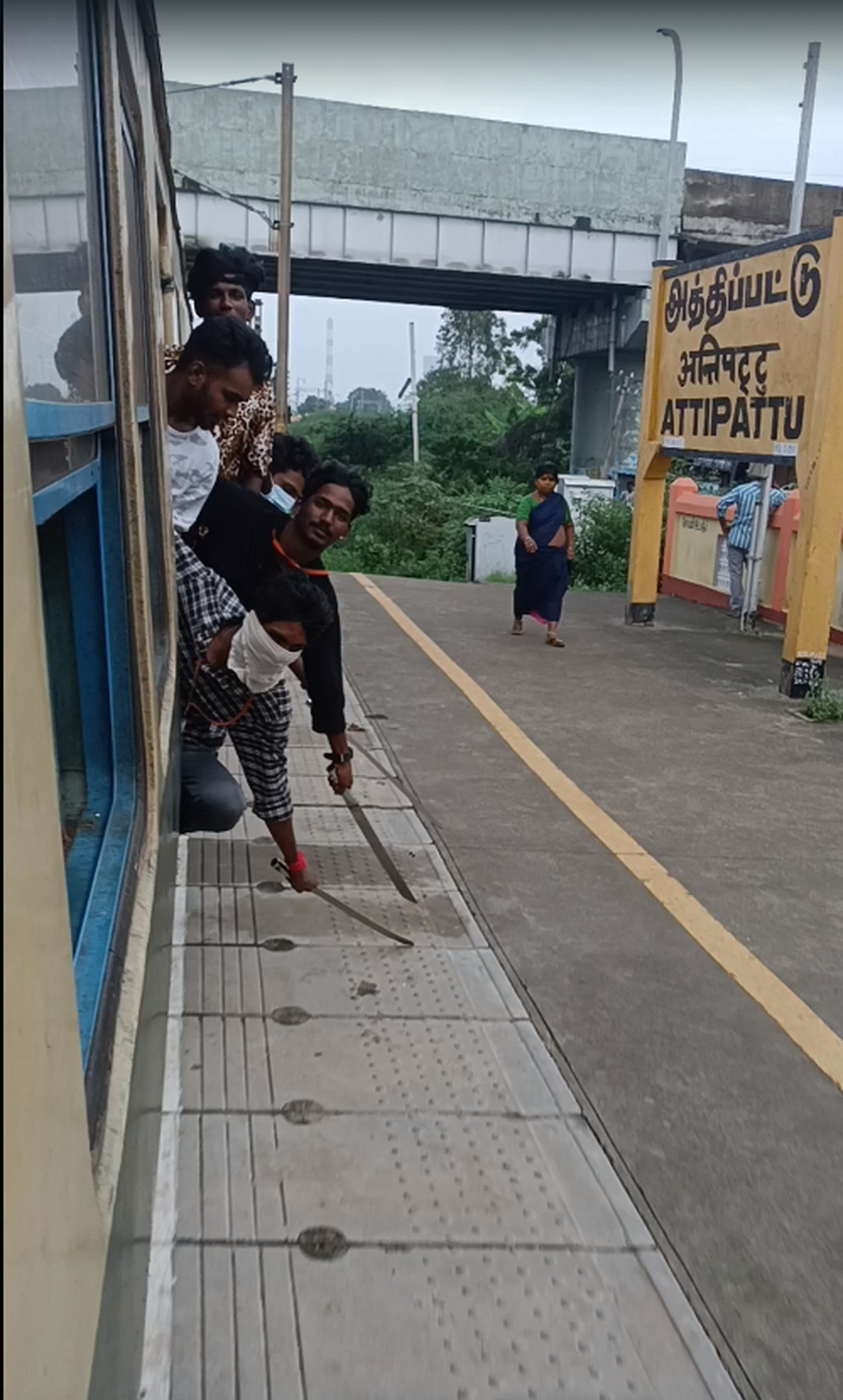 Railway Police in Chennai arrests three college students for performing stunts with knives in suburban train