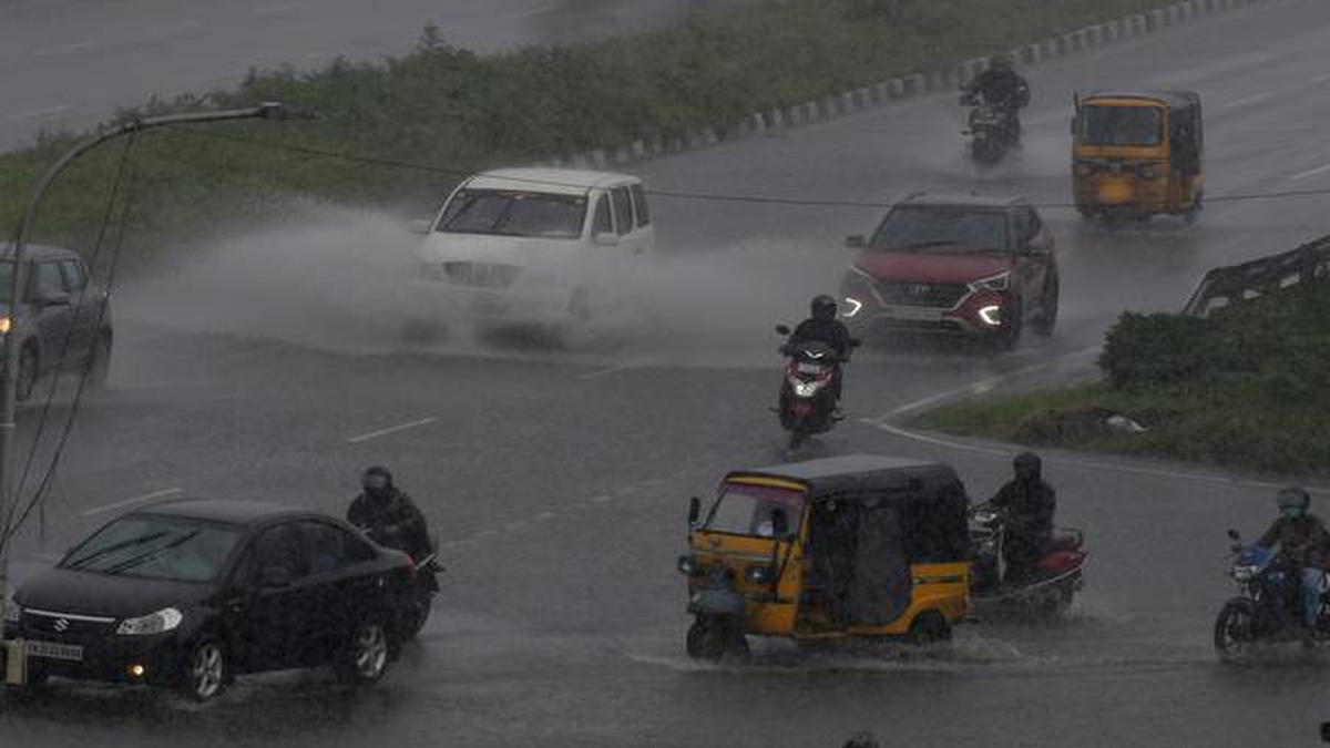 Heavy Rain Pounds Several Parts Of The State; Chennai Wakes Up To ...