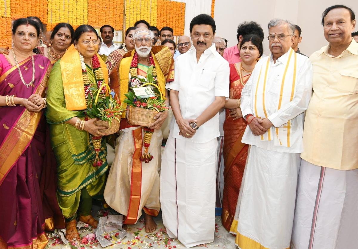 Stalin, Mamata attend La. Ganesan’s family function