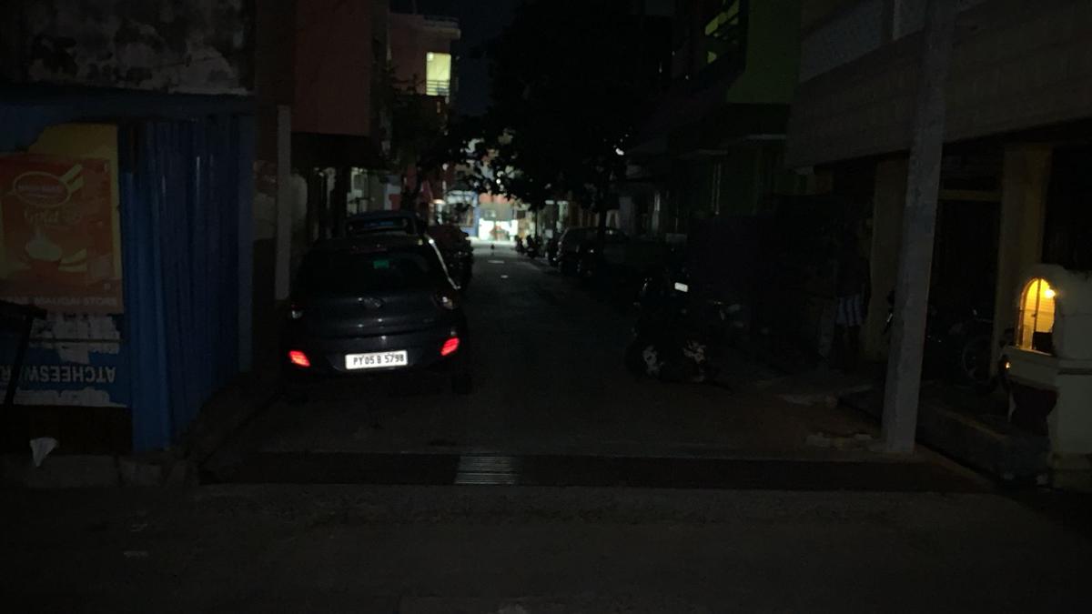 Dysfunctional streetlights leave residents in the dark, feeling unsafe in city corners