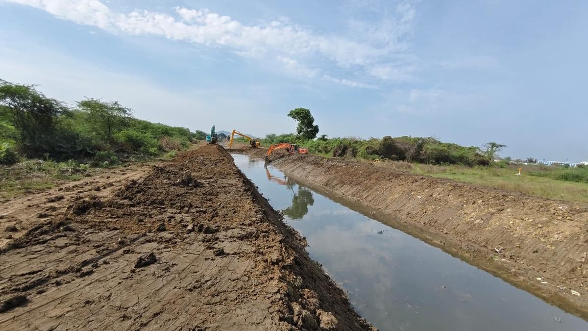 Work speeded up to improve Thirumudivakkam channel that drains into Adyar river