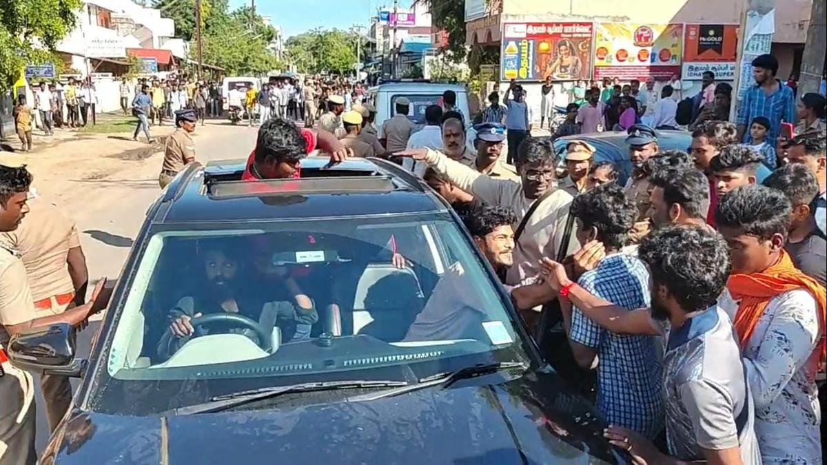 YouTuber Vasan, 300 others booked for obstructing traffic in Cuddalore