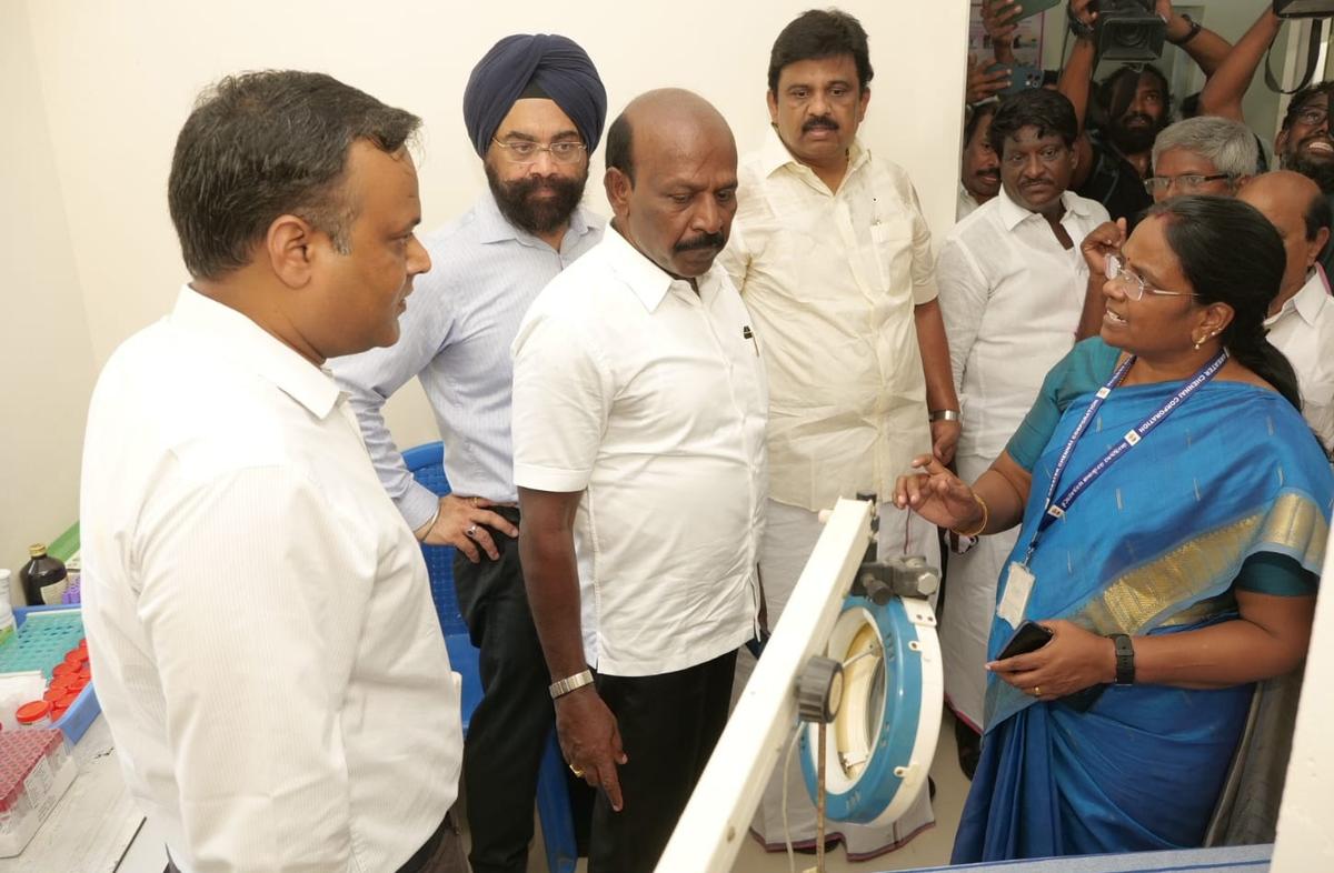 Tamil Nadu Health Minister Ma. Subramanian inspects a health and wellness centre at Saidapet in Chennai on June 8, 2023. Photo: Special Arrangement Tamil Nadu Health Minister Ma. Subramanian inspects a health and wellness centre at Saidapet in Chennai on June 8, 2023. Photo: Special Arrangement