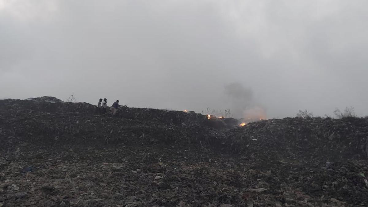 Fire at dump yard near Girivalam path in Tiruvannamalai