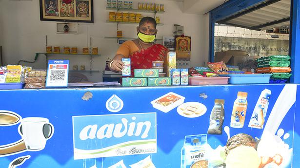 Sasikala criticises DMK govt. for increasing price of Aavin products