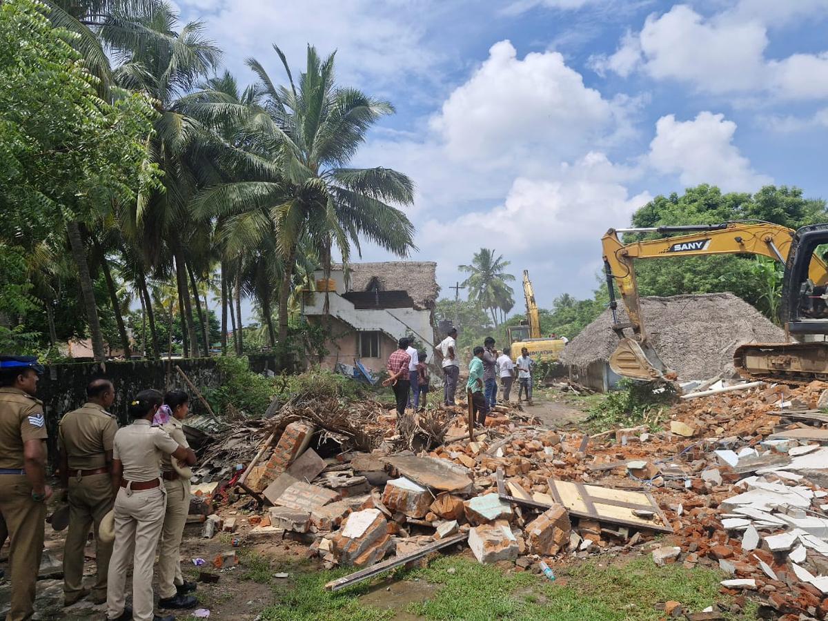 Encroachers removed to make way for Tambaram Eastern Bypass - The Hindu