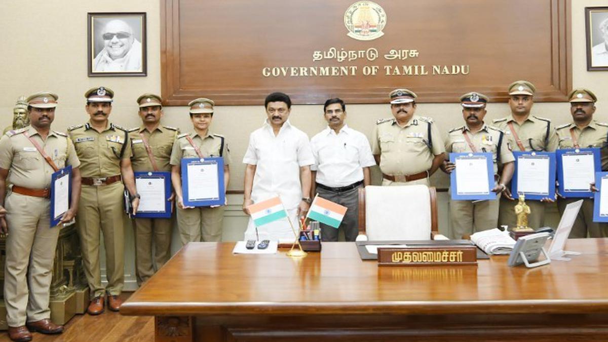 Coimbatore car blast | T.N. CM Stalin felicitates police personnel