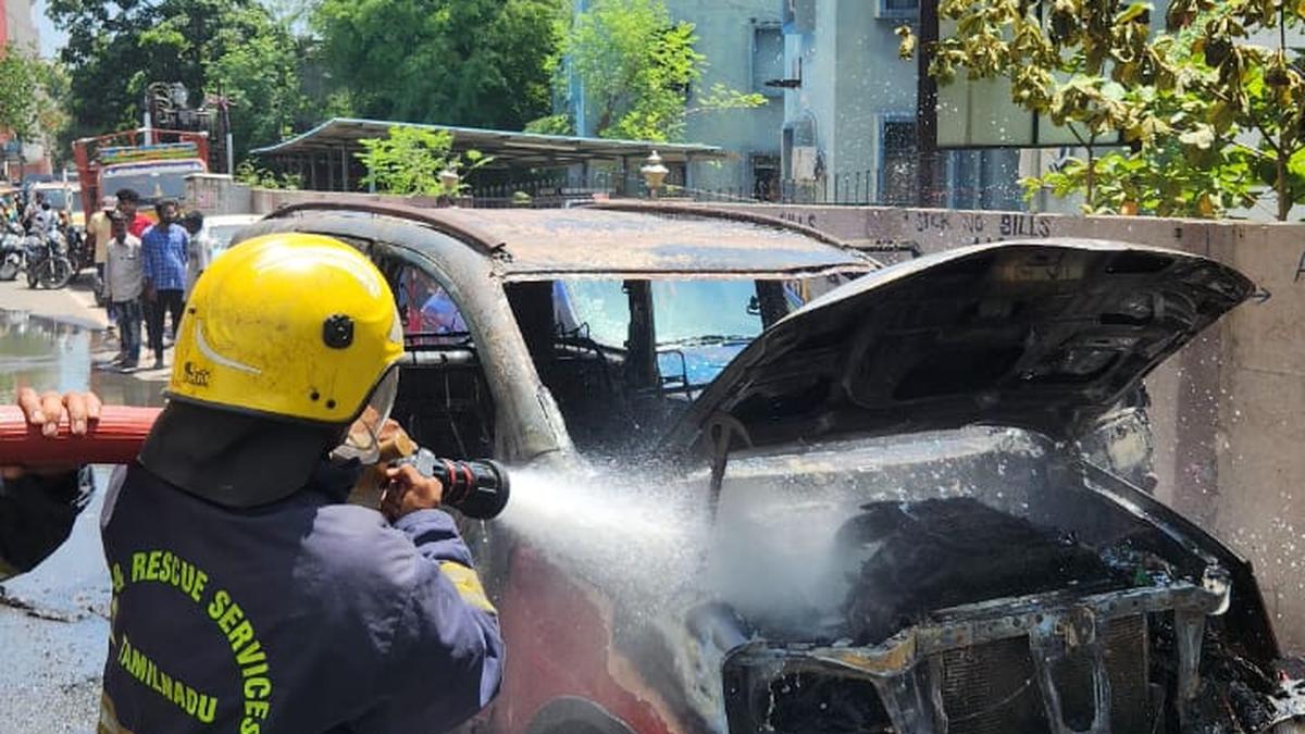 Two cars damaged in fire accident in Tondiarpet