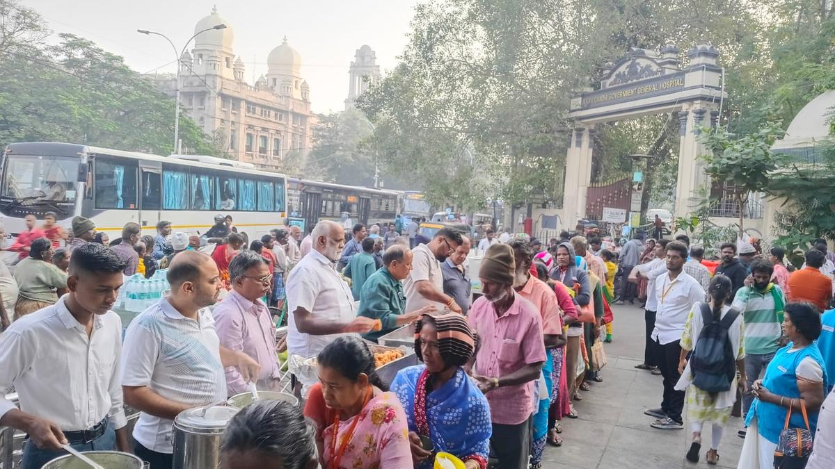 D.G. Vaishnav College holds food donation drive