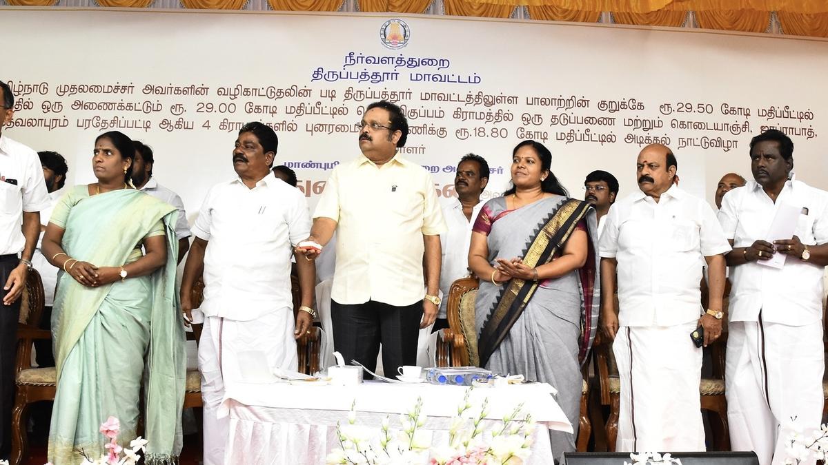 WRD begins construction of 2 new check dams across Palar in Tirupattur