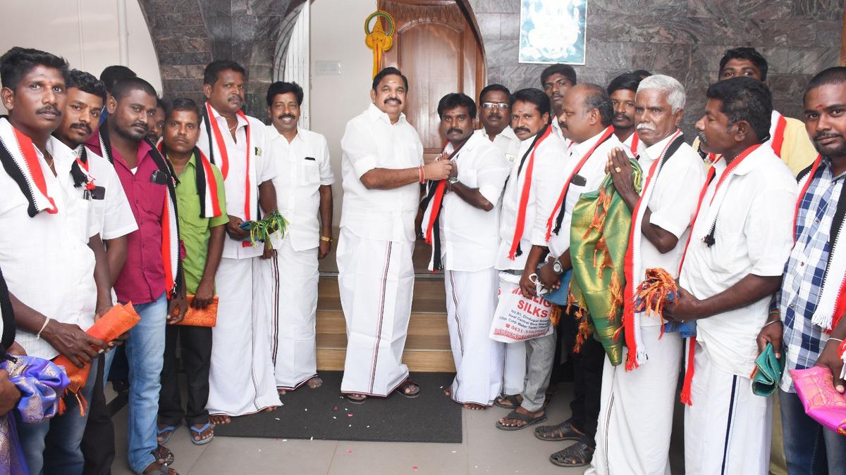 Teach the DMK a lesson by voting for AIADMK, says Palaniswami