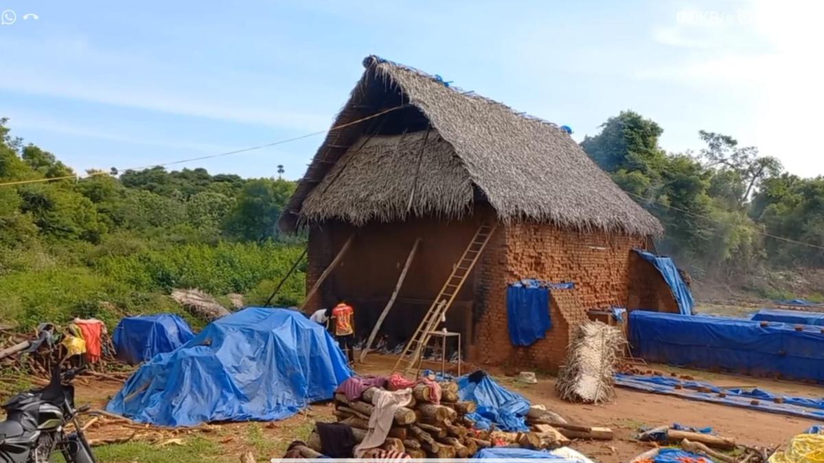 Couple suffocates to death near brick kiln in Vellore