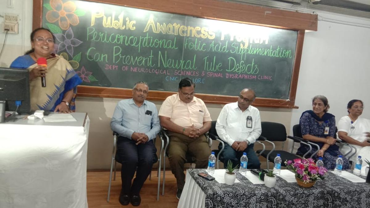 Vellore Collector inaugurates awareness exhibition on folic acid deficiency among women