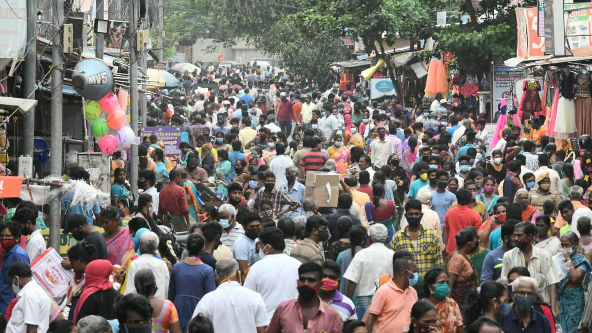 Chennai sees huge crowds at markets on Sunday morning - The Hindu