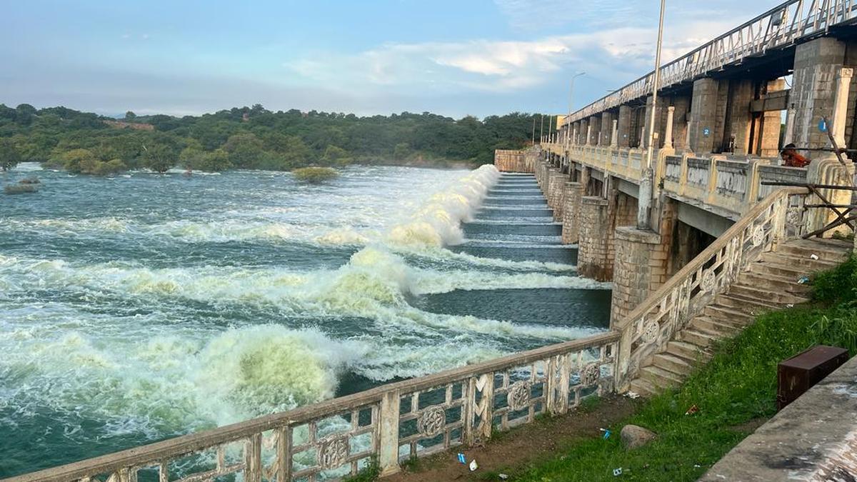 Flood alert issued to 15 villages as water from Sathanur dam in Tiruvannamalai released