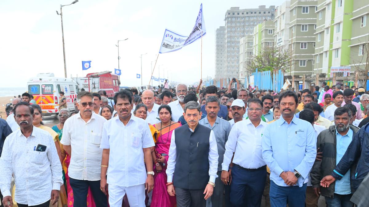 Governor Ravi pays floral tributes to tsunami victims