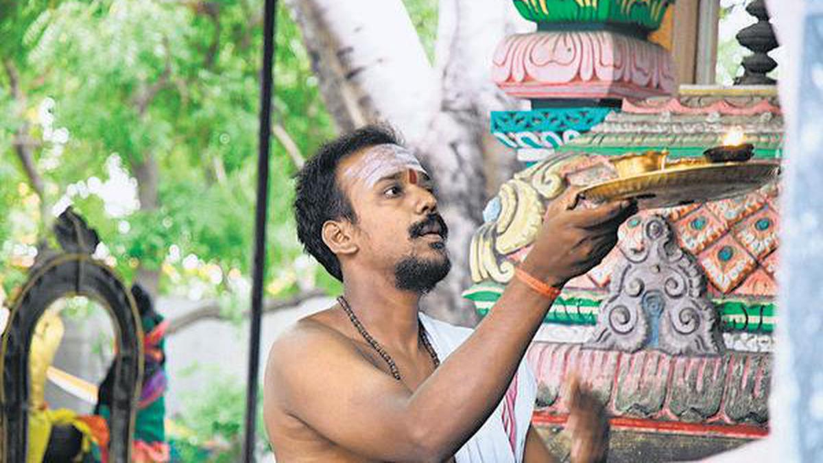 tamil-nadu-s-first-government-trained-non-brahmin-priest-and-his-god