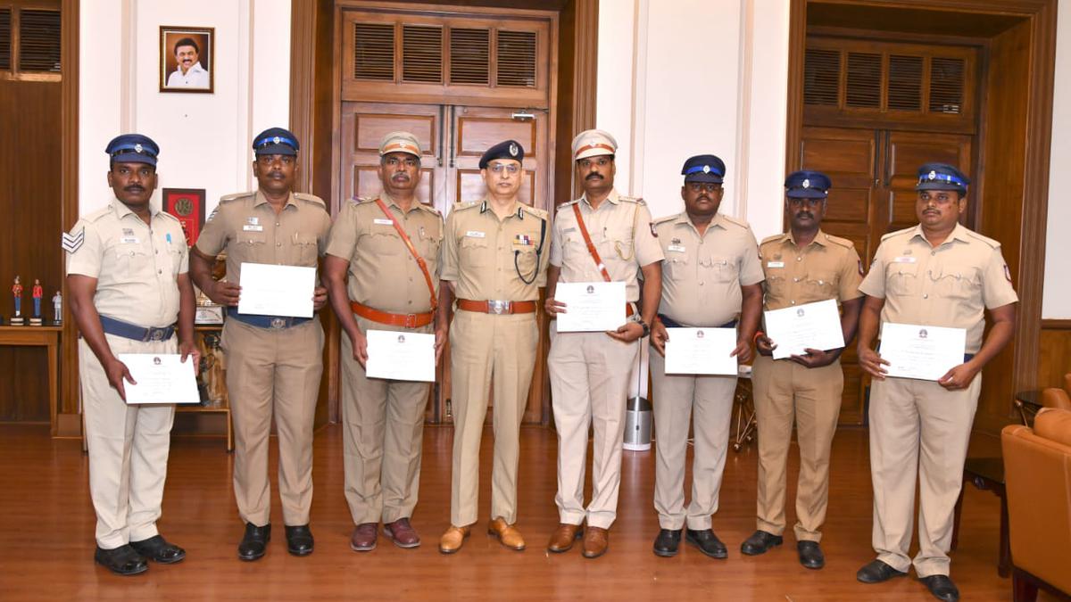 DGP rewards two police teams from Villupuram and Tiruvannamalai