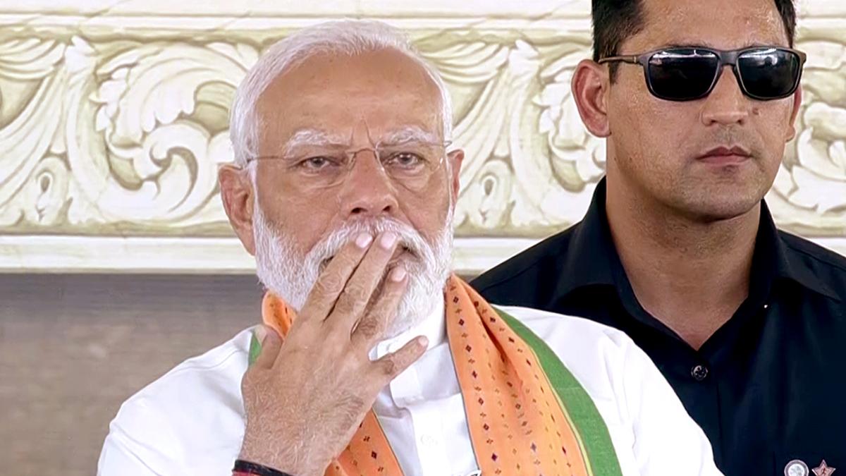 PM Modi roadshow in Coimbatore | Madras High Court waves green flag