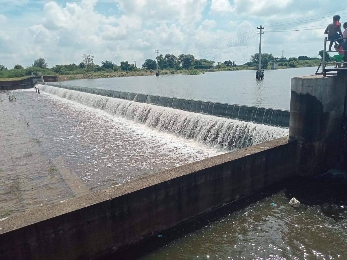 Cooum comes alive after recent rain, check dams turn into tourist attraction