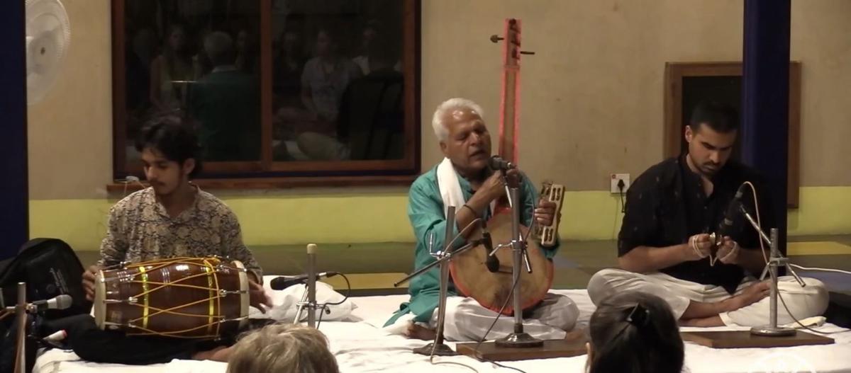 Folk singer Prahlad Singh Tipanya rendered Kabir bhajans at the Auroville Language Lab during a recent tour of the city.