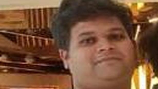 Cab driver arrested for pushing a passenger to death in Navalur