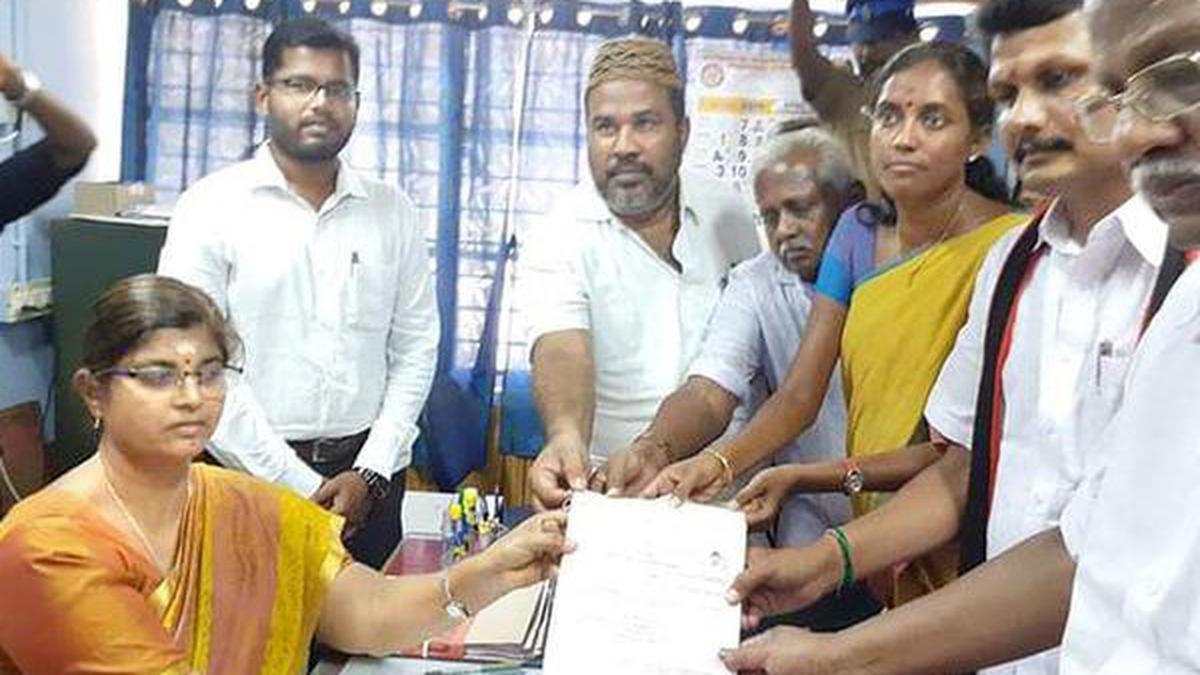 Senthil Balaji files nomination papers - The Hindu