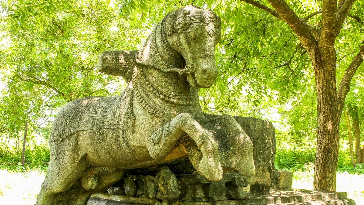 Musical horses in Senthamangalam fort in need of restoration