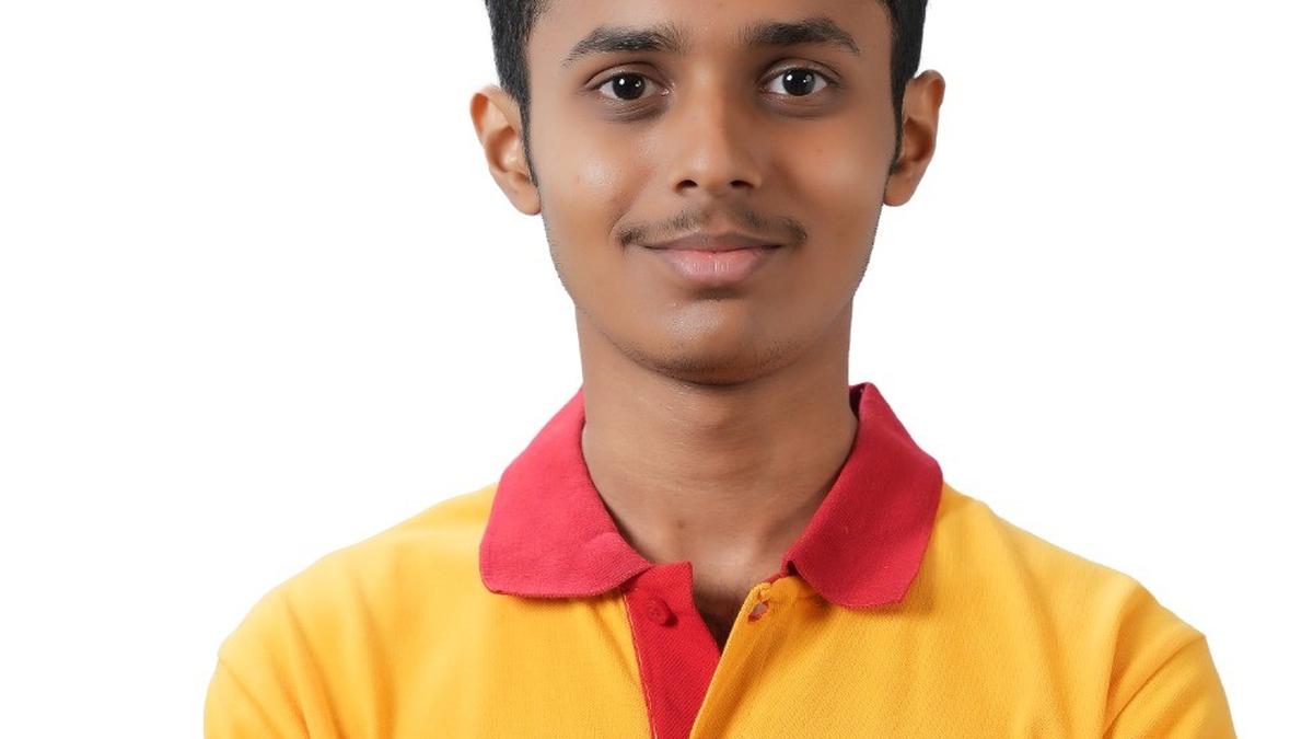 Aryaman Prasad is T.N. topper in JEE (Advanced)