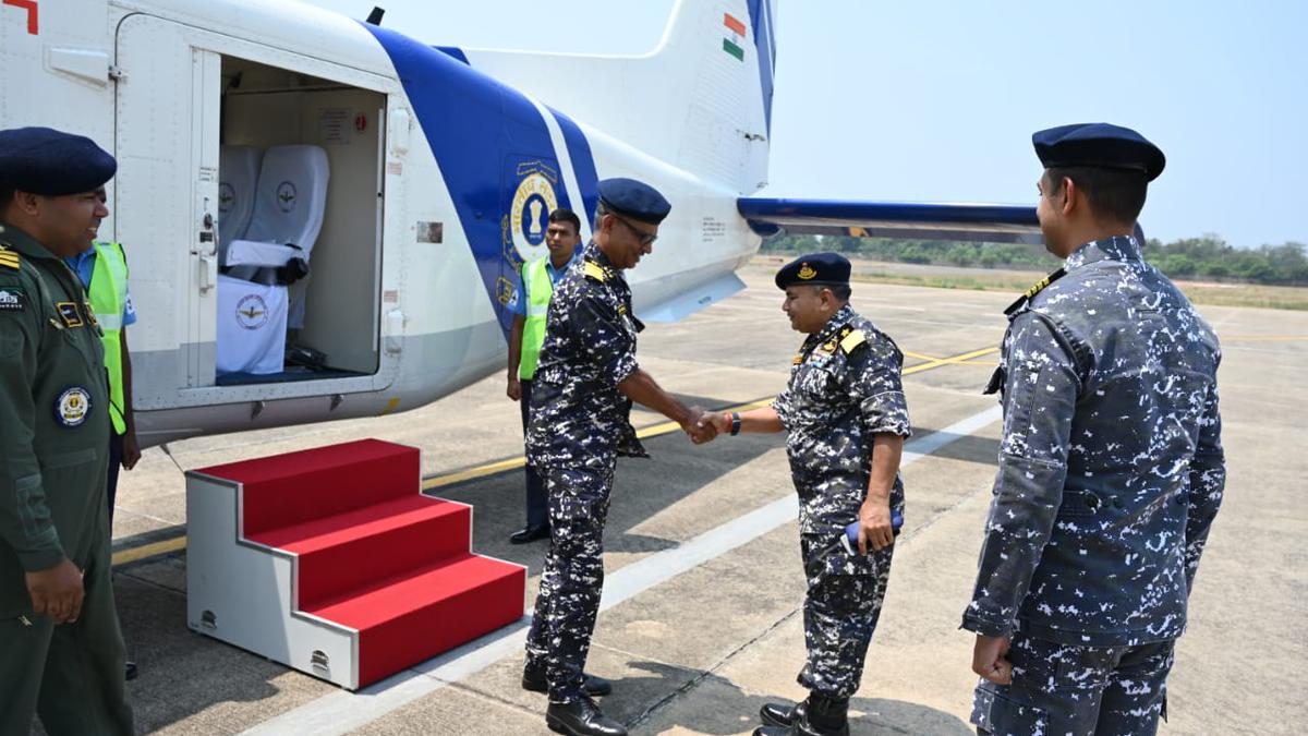 Coast Guard Commander visits Puducherry base