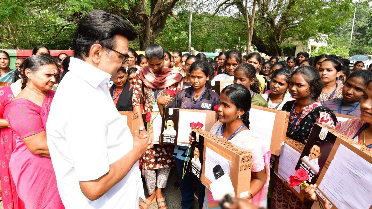 Queen Mary’s College students thank CM Stalin for free laptop scheme