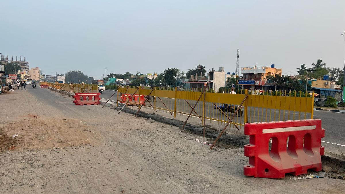 NHAI install steel railings at black spots on Chennai - Bengaluru Highway to prevent accidents