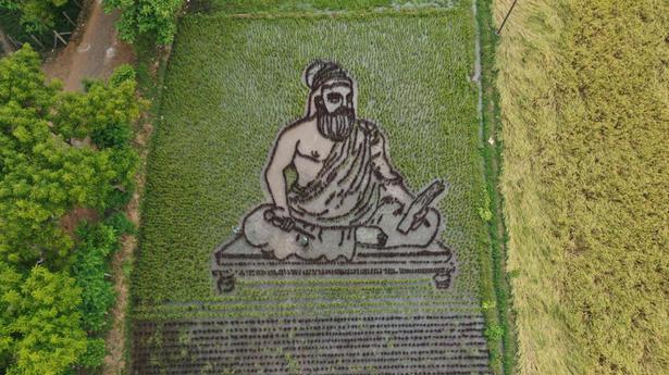 Thiruvalluvar’s image on paddy field turns Malaiappanallur a cynosure for farming community