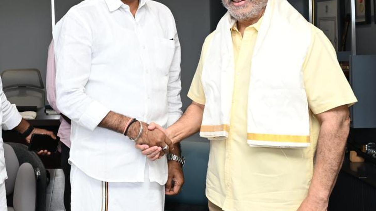 DMDK treasurer L.K. Sudhish meets Kamal Haasan